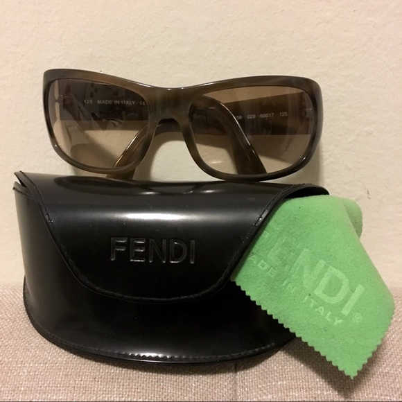 Fendi authentic FS356 Smokey Tan Sunglasses - Picture 3 of 6